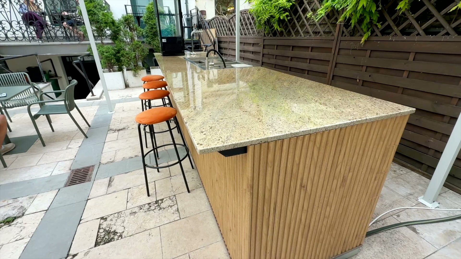 Барна стійка на замовлення для літньої тераси BRIO Bistro — фото 2