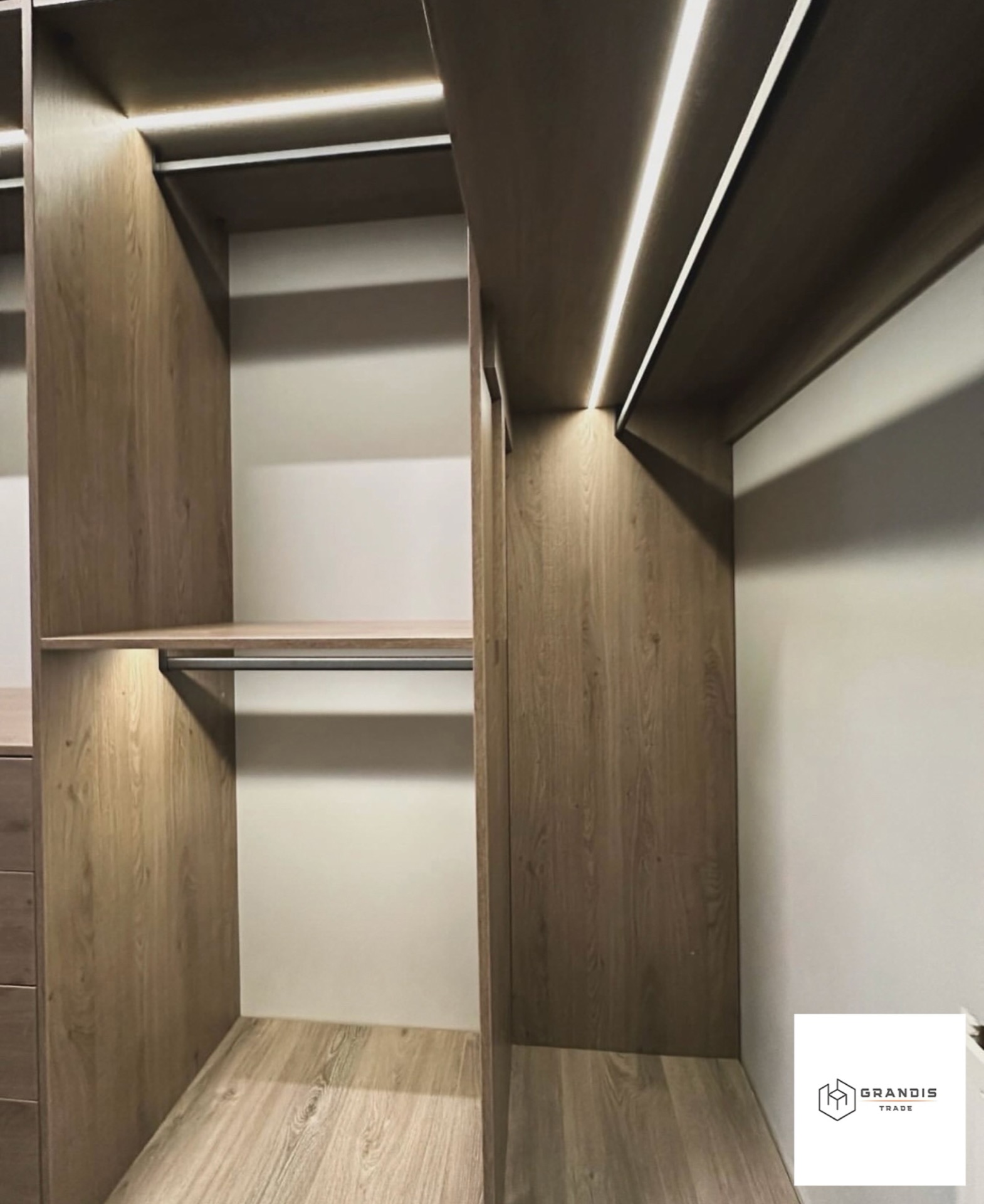 Гардеробна walk-in із дуба — фото 6