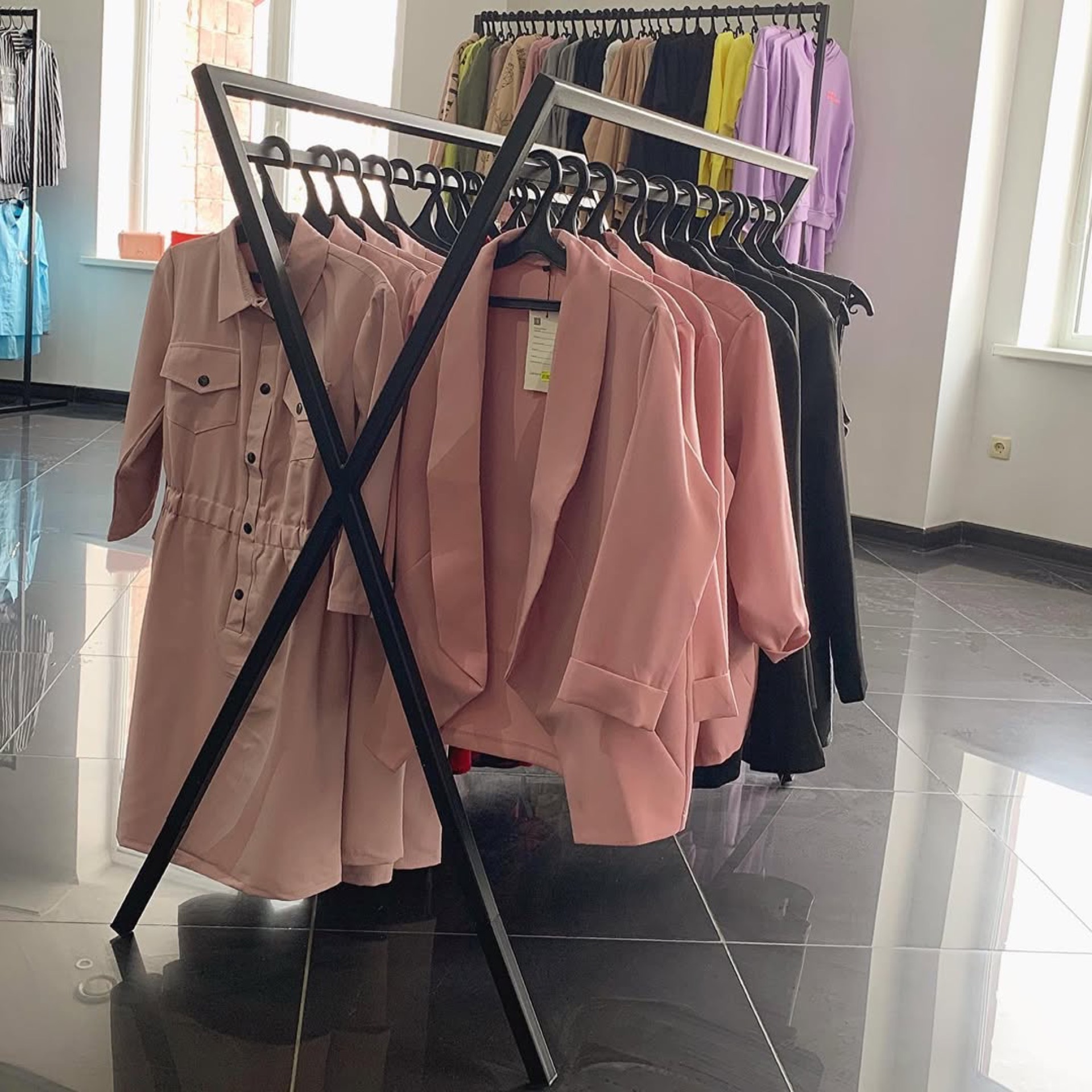 Clothing Store Display Rack — photo 4
