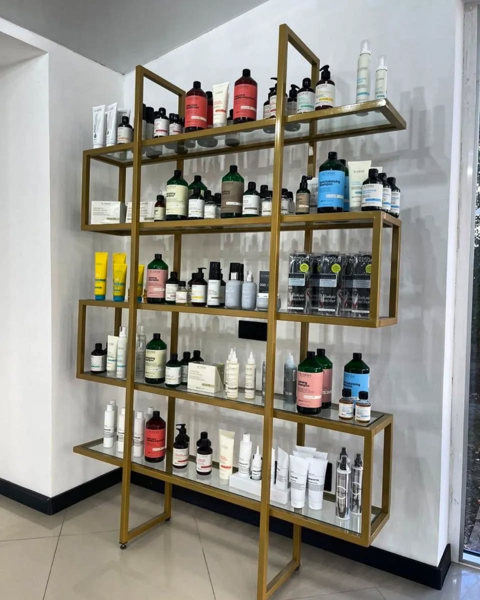 Beauty Salon Reception — photo 2