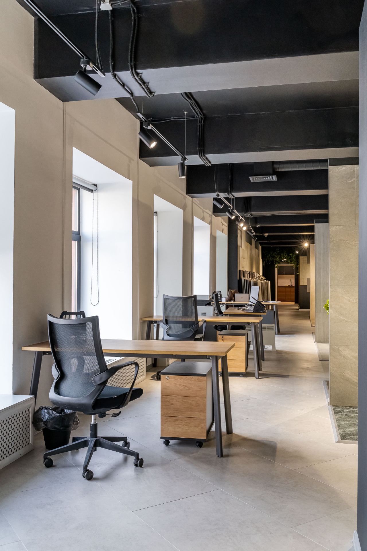 Office with A-Frame Desks — photo 3