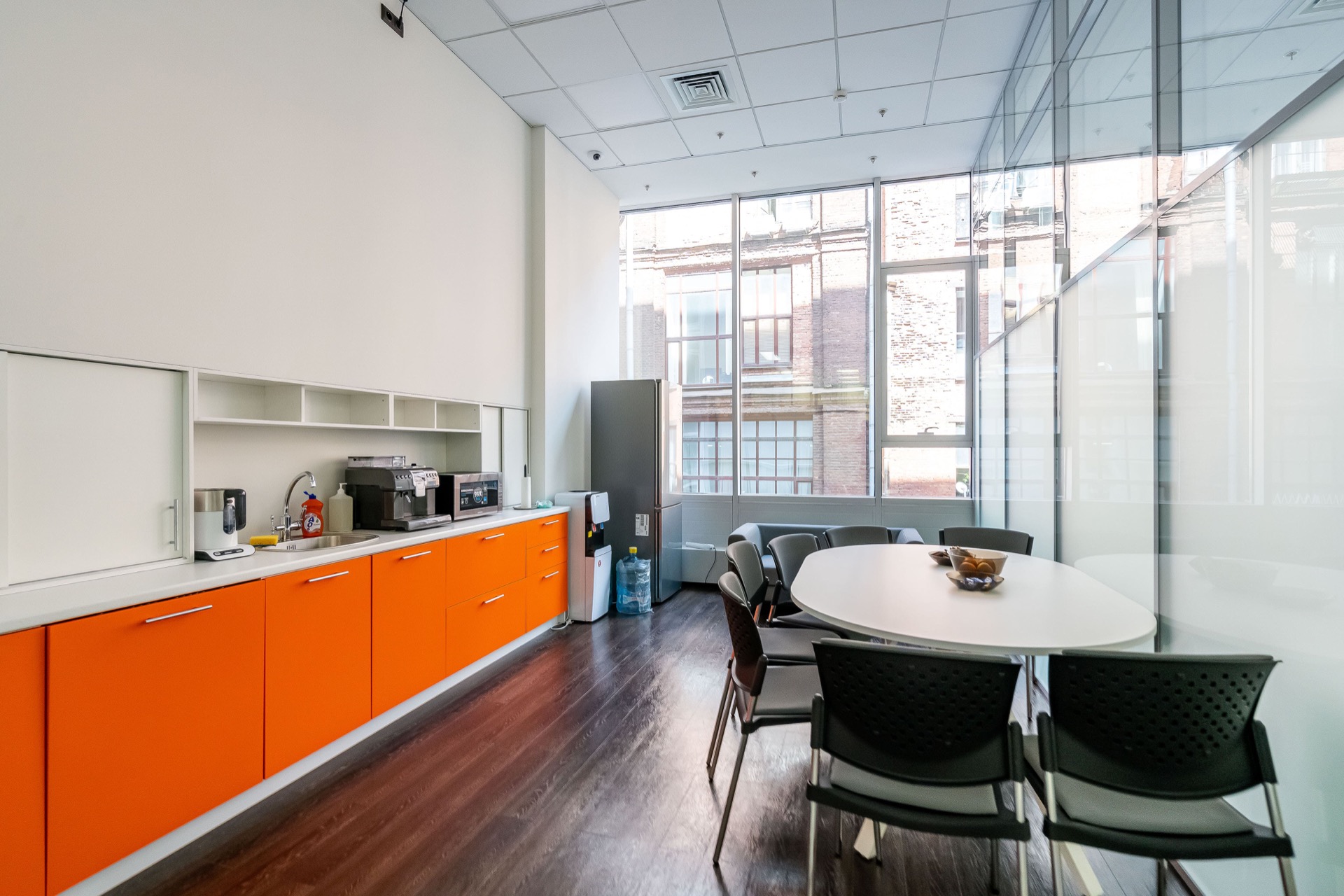 Corporate Office with Glass Partitions — photo 11